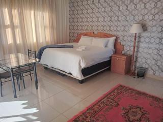 Likhanyile Guest Lodge - 1