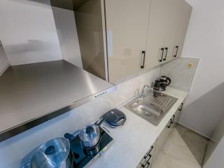 SeaZen Beach Front Suites - Nea Kallikratia - 2