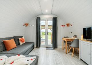 Bowbrook Lodges - Pershore - 9
