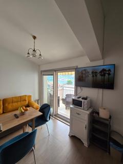Lux Seaside Residence 2 - 4