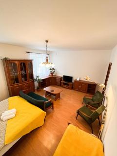 Spacious 3-Room, Family-Friendly, Baby-Friendly, Near Center, Free Parking - 4