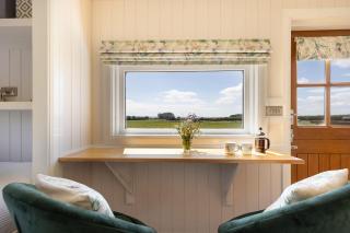 The Shepherd's Retreat Secluded and private Cosy Hut Outdoor Bath with Firepit - Seamer - 4