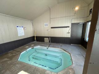 Ultimate Ski Basecamp BL25067 - 5