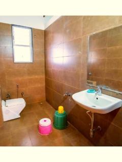 Brother Villa - - 7