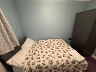 This guest house not ready please don t book me - Glasgow - 4