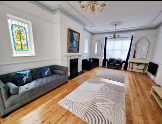 Bridgerton House Gravesend's Finest 5 - Bedroom Period Home Grand Elegant - Kent - 0