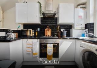 Perfect Contractor House in Leeds with 6 Beds by PureStay- 7 night min! - Headingley - 6