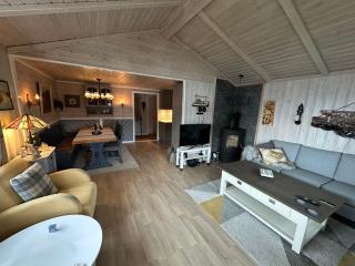 Koselig hytte i sjøkanten - Ålesund - 4
