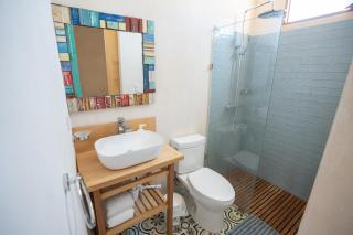 Domus Santa Barbara Apartments with Pool - 7