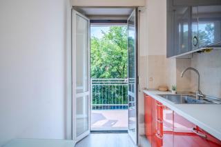 San Raffaele-Linate Free Parking Balcony Wifi 4 pax - 5