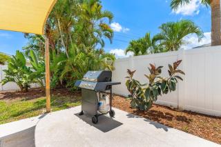 105 Bay Dr N - 2