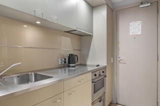 QV Gorgeous Viaduct Studio - 3