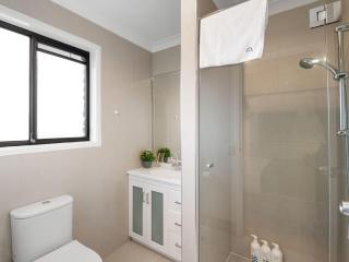 Sunnybank Hills Retreat 6 Beds Near Market Square - 6