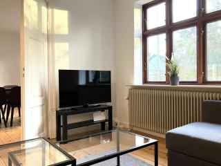 Spacious Apartment for 10 - - 9