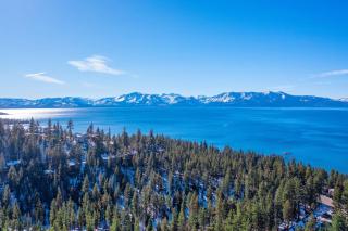 Elegant Tahoe Escape Comfort and Style Combined - Glenbrook - 7