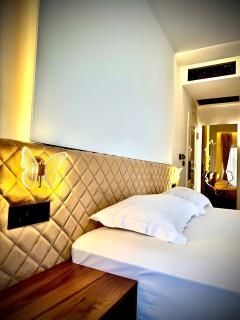 Martin Luxury Hotel - Gjirokastër - 1