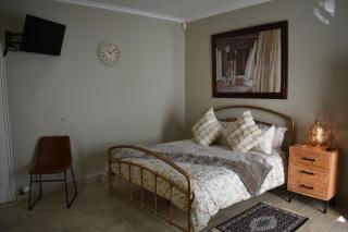Pualani Self Catering - Strand - 2