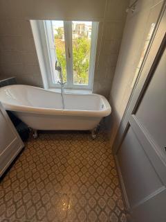 Gorgeous restored house at Platanos square - - 9
