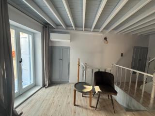 Gorgeous restored house at Platanos square - - 8