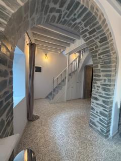 Gorgeous restored house at Platanos square - - 4