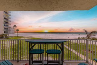 Close to Beach with Tennis Court and Pickleball - Blue Chair Breeze - Roelens - Fort Myers Beach - 0