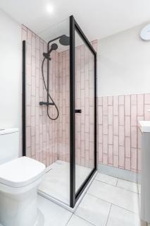 2 Bedroom, 2 Bathroom Apartment, Close to MCR City Centre - Manchester - 4