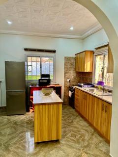 Munas Apartments - Brufut - 5
