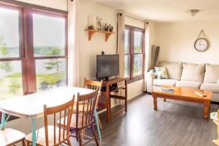 2-Bedroom Cottage with Stunning View - Rockwood #6 - Dillon - 9