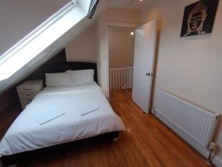 London Luxury 3 Bedroom Apartment close to East Ham Station - Londres - 2