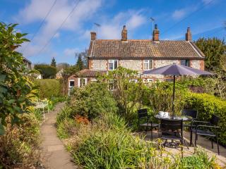 Primrose Cottage - Aylmerton - 0