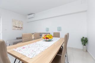 Spacious Family Apartment Aria - Trogir - 2