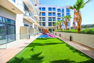 Modern Studio with Balcony and Pool Access - Holiday Boulevard - 6