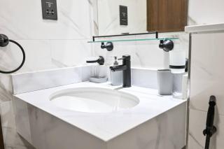 Modern Studio with Balcony and Pool Access - Holiday Boulevard - 3