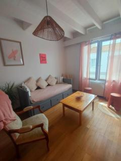 Cozy and authentic house - - 0