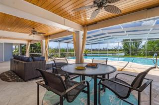 Spacious 4-Bedroom Home with Heated Pool in Sanibel - Sanderling Point - Roelens - Sanibel - 4