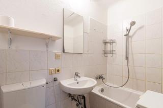 Enjoy your stay with DKN - Mon-Sun - Late night check-in - Multilanguage - Leipzig Grünau - Witamy serdecznie - Leipzig - 4
