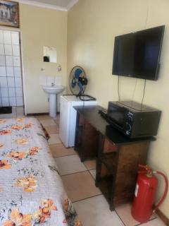 Emakhonkosi Guest House - Standerton - 8