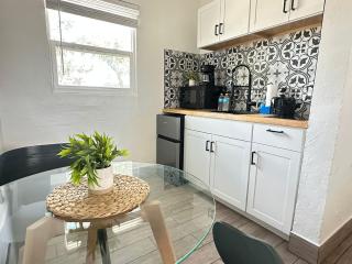 Beautiful Studio 1q Bed #j08 - Clearwater - 2