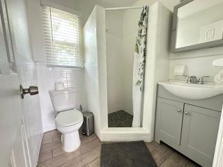 Beautiful Studio 1q Bed #j08 - Clearwater - 4