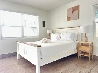Beautiful Studio 1q Bed #j08 - Clearwater - 5