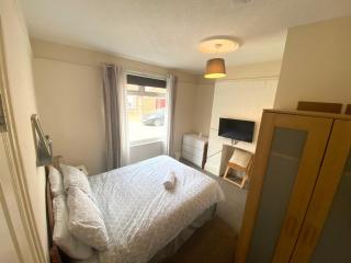 4-5 Bedroom House For Corporate Stays in Kettering - Kettering - 3