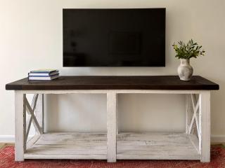 Stylish Lakefront Studio with King Bed and Pool - 2