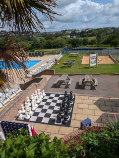 Coastal Getaway - Free Activities & Beach Access - Goodrington - 4