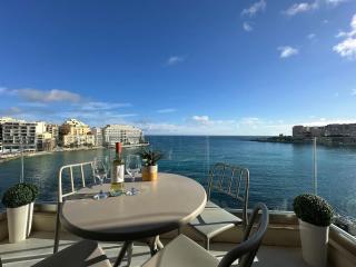 Stunning Seafront Duplex in Best Location - San Ġiljan - 0