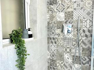 Stunning Seafront Duplex in Best Location - San Ġiljan - 5