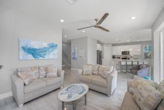 Sunsational Sunsets by Sun Palace Vacations - Fort Myers Beach - 9