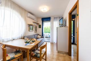 Cozy Bibione apartment with comfortable terrace - 9