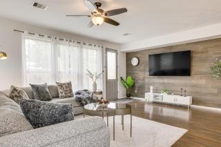Golf, Bike, Fish and More Family Getaway in Katy - Katy - 0