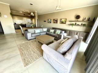 Chinook 3 Bedroom Penthouse Apartment - Swakopmund - 9