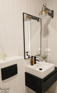 Modern two bedroom seafront oasis - Skrivena Luka - 1